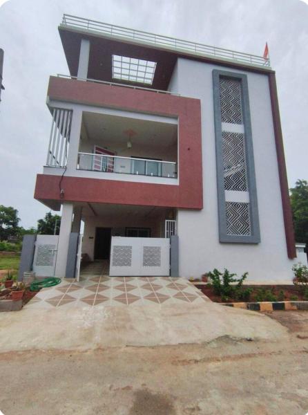 På billedet ses objektet Sri padha vallabha badi Home stay beliggende i byen Pithāpuram.