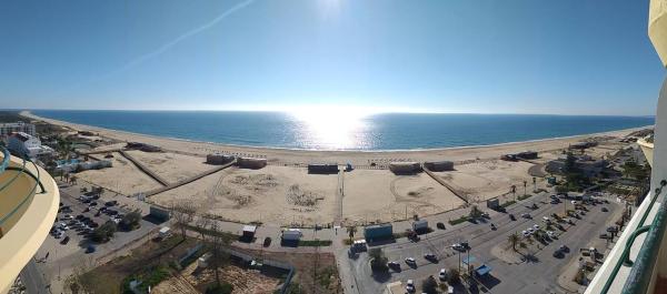 Monte Gordo Beach Sky Flat - Monte Gordo