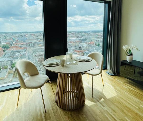 A la foto es mostra l'objecte Global Top View 22th Floor PREMIUM by BookingHost situat a la ciutat de Katowice.