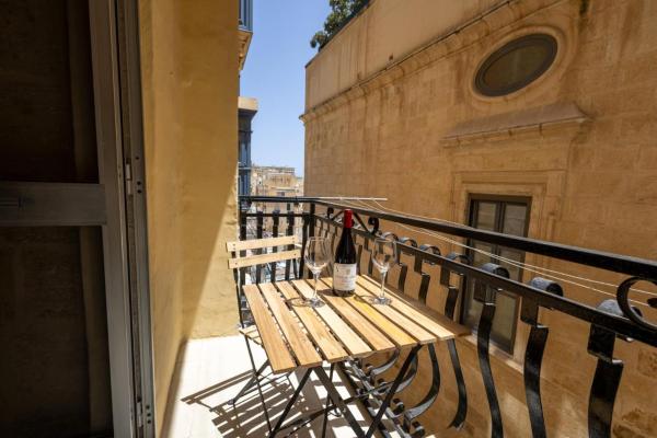 Valletta 1BR Townhouse Escape by Buena Vista, Valletta