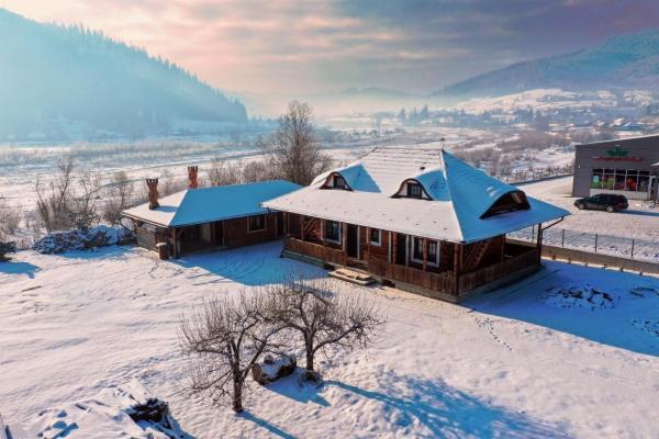 Nella foto è visibile l'oggetto Casa Ghețu situato nella città di Stulpicani.