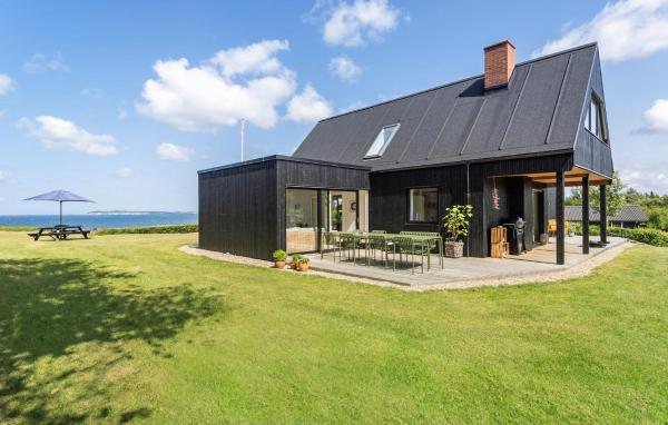 A la foto es mostra l'objecte 4 Bedroom Cozy Home In Fur situat a la ciutat de Fur.