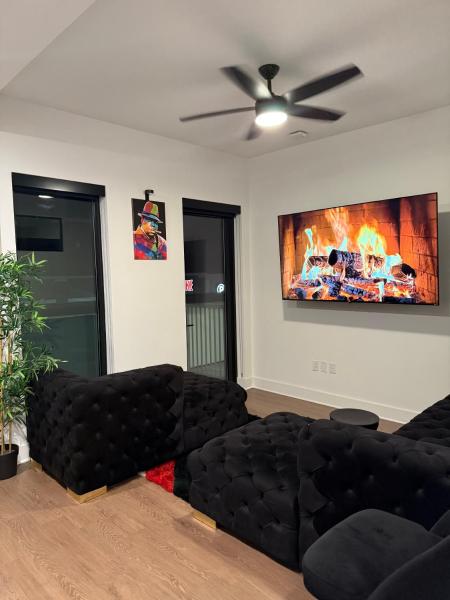 Modern And Luxurious Home - Atlanta, GA
