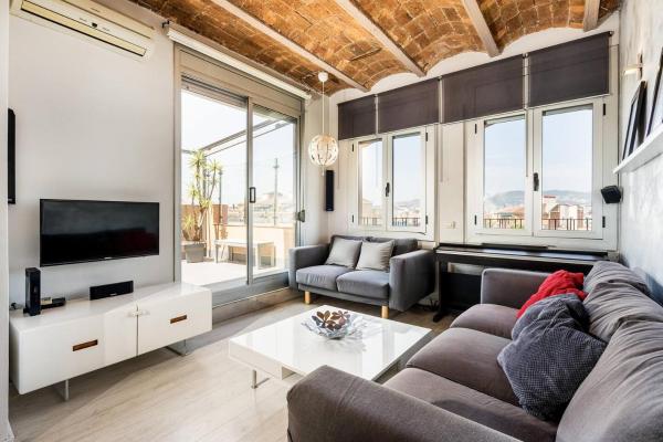 Stunning 2-bedroom Apartment With Two Terraces, Barcelona