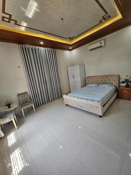 A la foto es mostra l'objecte Thiên Hà Homestay situat a la ciutat de Ấp Long Hồ Hạ.