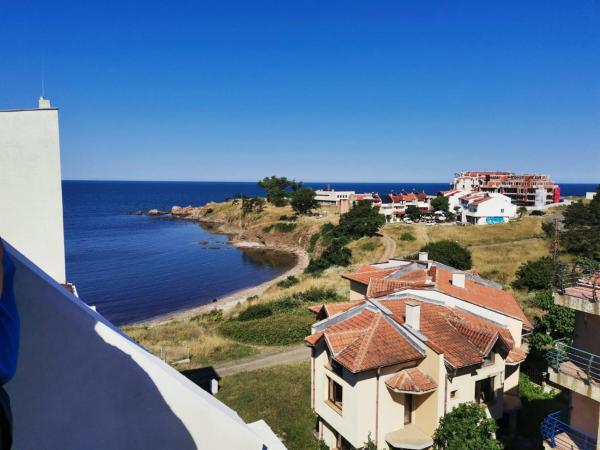 Nella foto è visibile l'oggetto Стаи за гости Кирови situato nella città di Ahtopol.