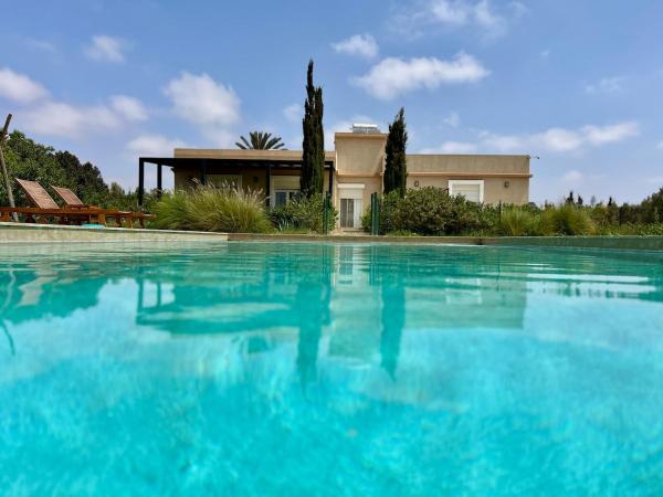 Na zdjęciu widoczny jest obiekt Villa moderne avec Piscine privée à 30 mins d'Agadir położony w mieście Draïd.