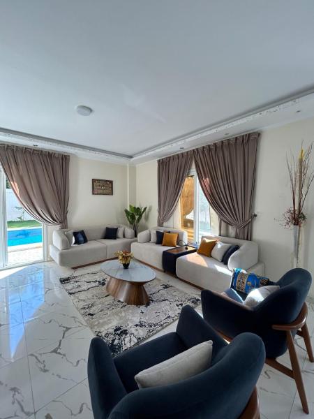 SANTORINI - Private villa with swimming pool