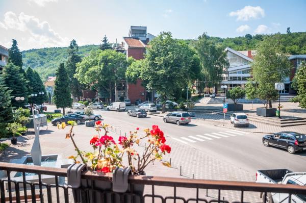 På billedet ses objektet Sky Apartman beliggende i byen Kučevo.