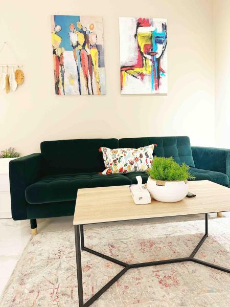 A la foto es mostra l'objecte Elegant and luxurious studio-1D situat a la ciutat de Riad.