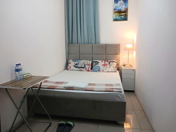 Na zdjęciu widoczny jest obiekt Dragon Golden Homes położony w mieście Warīsān.