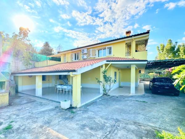 På billedet ses objektet Appartamento in Villa beliggende i byen Loceri.