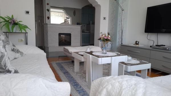 Cozy Apartment near city center, Скопье