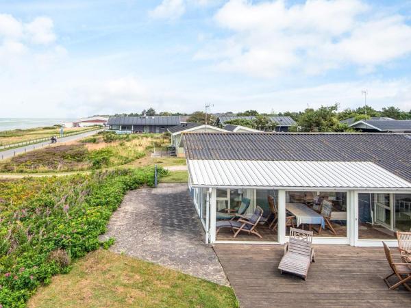 A la foto es mostra l'objecte 4 person holiday home in Glesborg situat a la ciutat de Glesborg.