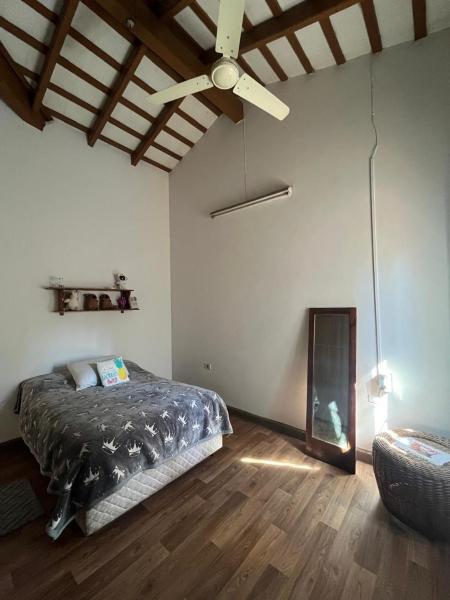 A la foto es mostra l'objecte Hospedaje en zona emblemática y a un paso de todo situat a la ciutat de Asunción.