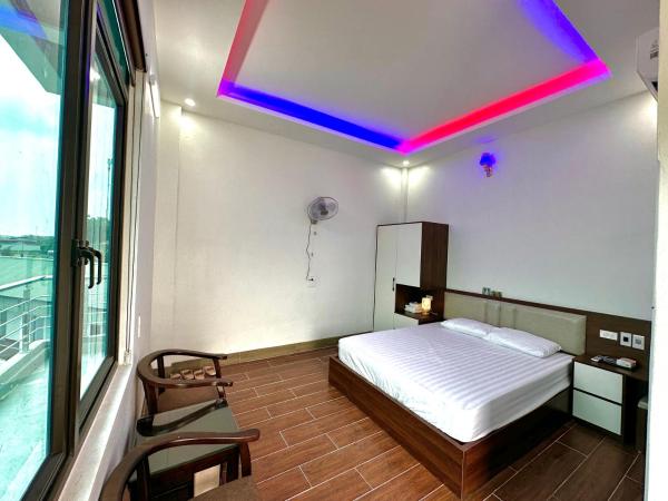 照片显示了位于Hà Lộc市的Nhà Nghỉ Tân Tiến物件。