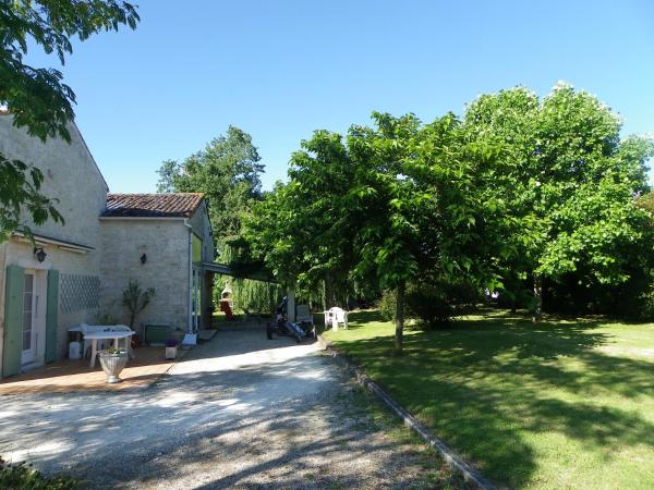 Gîte Cosy, Sur Jardin, Terrasse Privée, Parking Au Calme En Rdc - Charente-Maritime