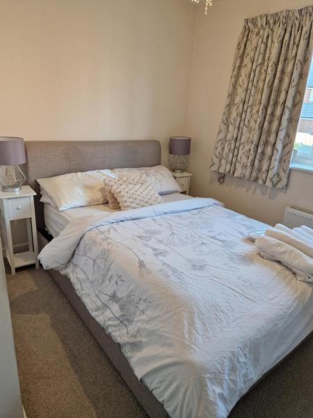 A la foto es mostra l'objecte A cosy modern house with 2 beautiful double rooms situat a la ciutat de Hereford.