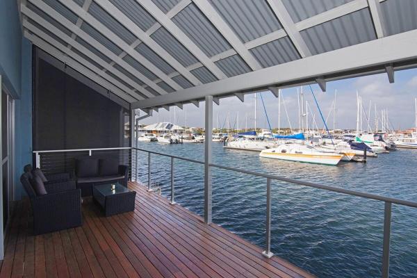 På bildet vises objektet Marina Views- WIFI, 2x Kayaks, Private Jetty som ligger i byen Geographe.