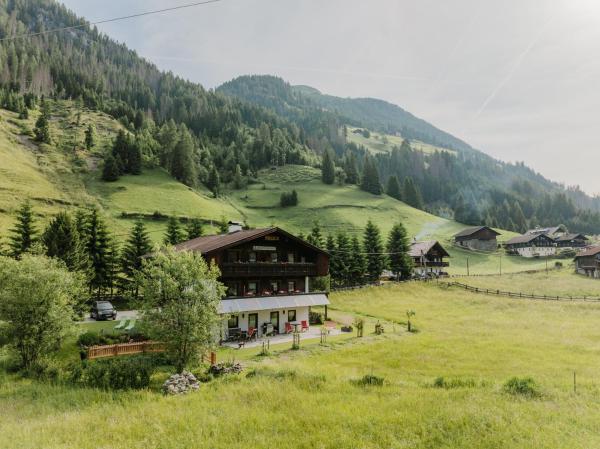 Almblick Appartements - Valle di Casies