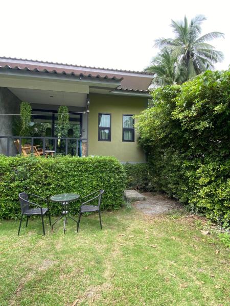 Na fotografii je vidět objekt Green House nacházející se ve městě Ko Phangan.