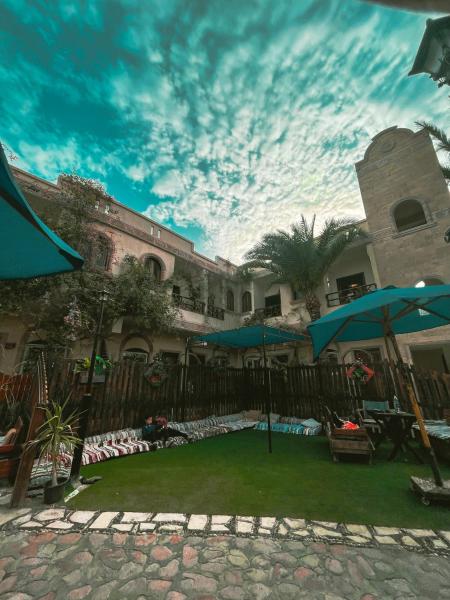 A la foto es mostra l'objecte Tarakhan Hotel situat a la ciutat de Dahab.