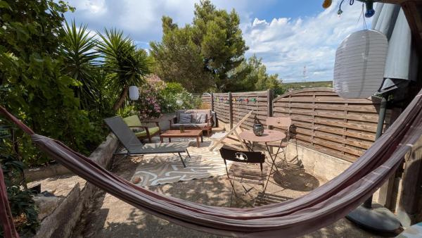 Les Mondes - Appartement Bas De Maison - Vitrolles