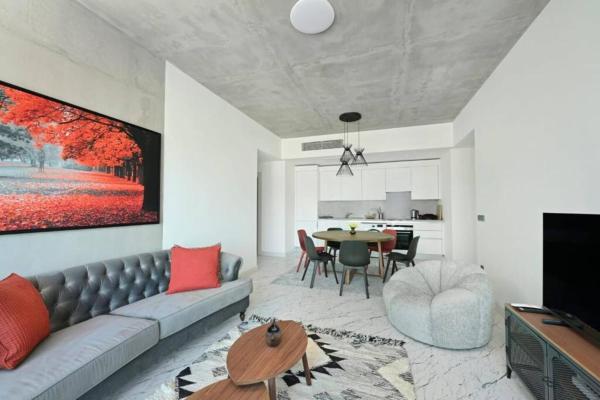 A la foto es mostra l'objecte Bright Lovely Modern 2BD25 Condo PoolGym! #220 situat a la ciutat de Istanbul.