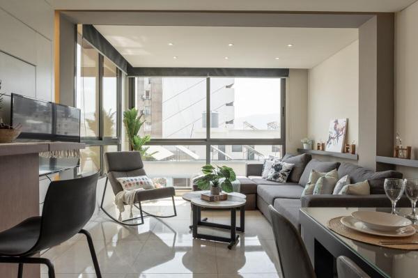 A la foto es mostra l'objecte DAYF-MOH Cozy 1BR Apt in Achrafieh situat a la ciutat de Beirut.