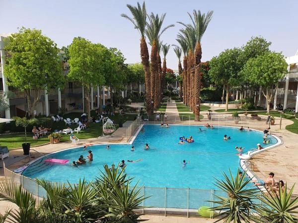 På billedet ses objektet מקום בשמש באילת beliggende i byen Eilat.