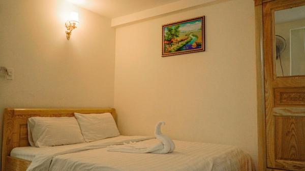 A la foto es mostra l'objecte DIỄM MY HOTEL DALAT - 9 Nguyễn Trãi situat a la ciutat de Ấp Xuân An.