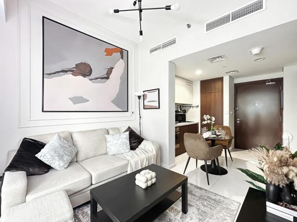 A la foto es mostra l'objecte Trophy - Blossom Suites w Balcony Garden & Canal View situat a la ciutat de Dubai.