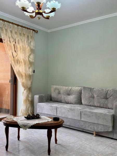 A la foto es mostra l'objecte Bicuni Brothers Guesthouse-Family Room situat a la ciutat de Gjirokastër.