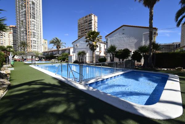 A la foto es mostra l'objecte Rinconada Real - Fincas Arena situat a la ciutat de Benidorm.
