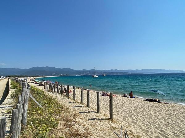 På billedet ses objektet DEUX PIECES AJACCIO beliggende i byen Ajaccio.