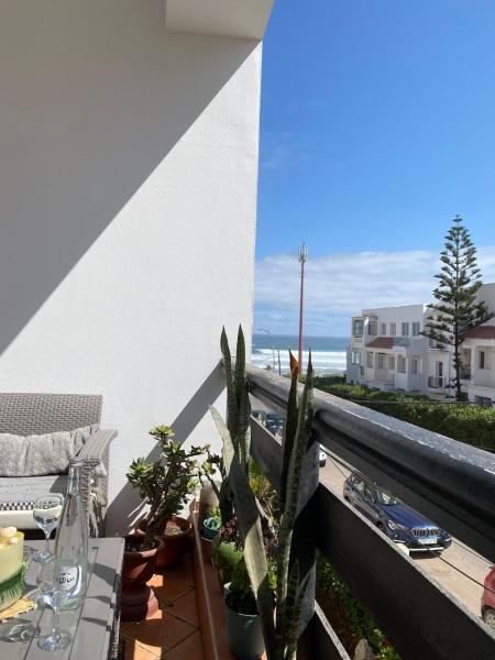 Oceanview Chic, Casablanca
