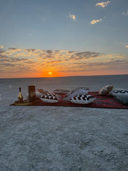 Mobile luxury camping