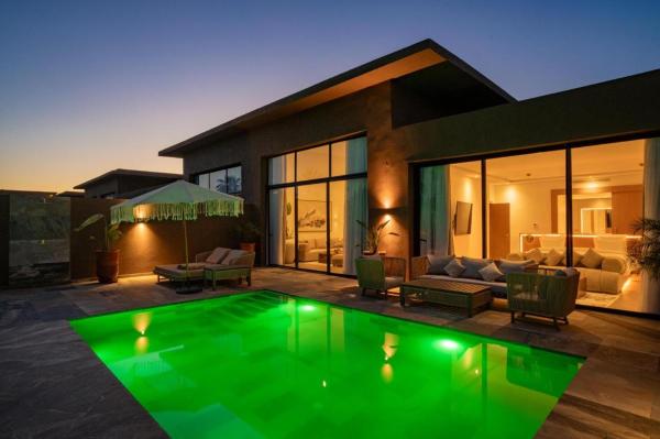 Na zdjęciu widoczny jest obiekt NOMMOS Beach RESORT & POOL CLUB położony w mieście Marrakesz.
