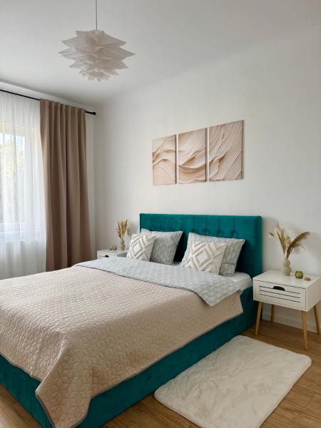 En la foto se muestra el objeto Emerald - Modern Central Apartment ubicado en la ciudad de Tîrnăveni.