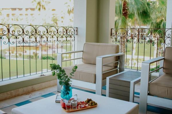 写真にはラパス市にあるStunning Ocean View Condo in Luxury Communityが写っています。