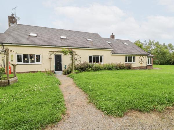 På billedet ses objektet Tynewydd Fields beliggende i byen Lampeter.
