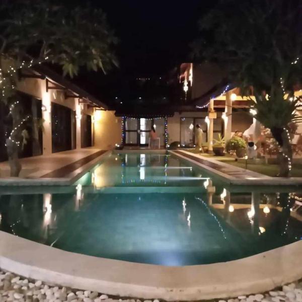 På billedet ses objektet The Paradise Bali beliggende i byen Badung.