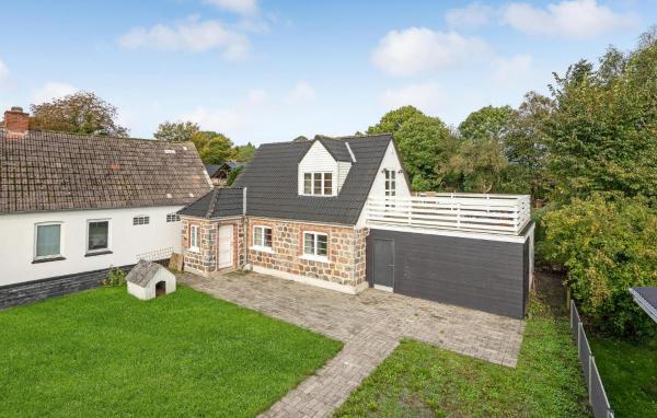 A la foto es mostra l'objecte Cozy Home In Ebeltoft With Wifi situat a la ciutat de Ebeltoft.