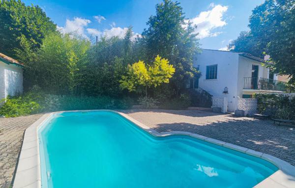 A la foto es mostra l'objecte Awesome Home In Thézan Les Béziers situat a la ciutat de Pailhès.