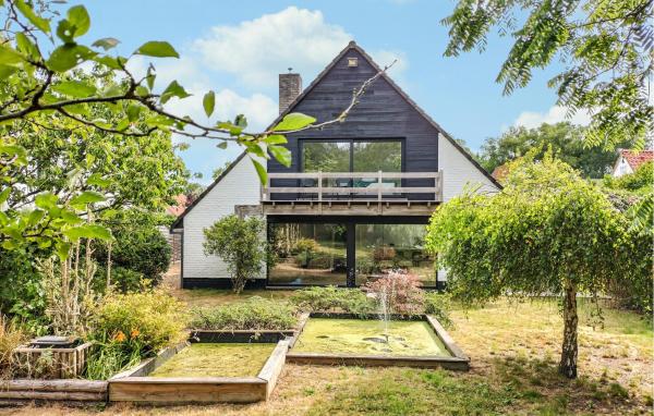 Nice Home In Koksijde With Wifi - De Panne