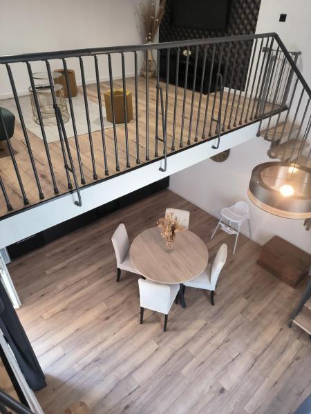 På bildet vises objektet Ancienne grange rénovée som ligger i byen Vimont.