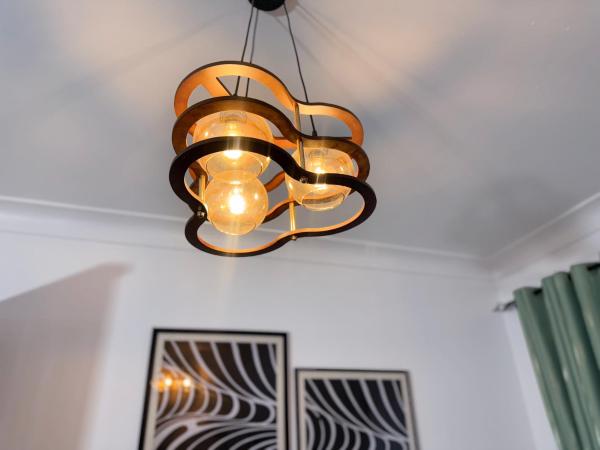 Fotografie 1: Chic 1BR, Classy, Cozy & Central