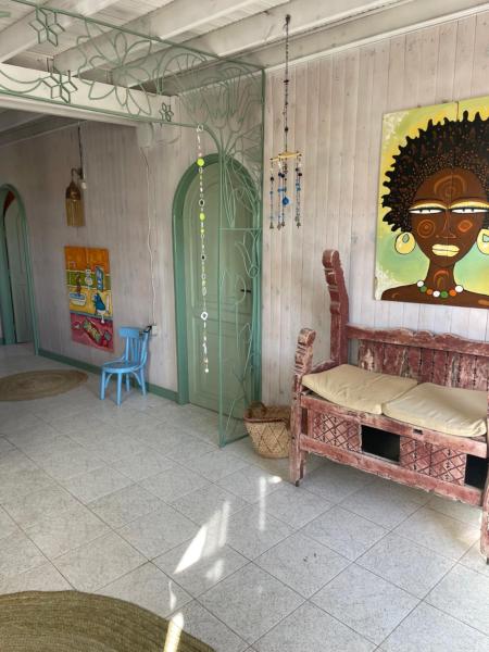 A la foto es mostra l'objecte Moods art house stars situat a la ciutat de Dahab.