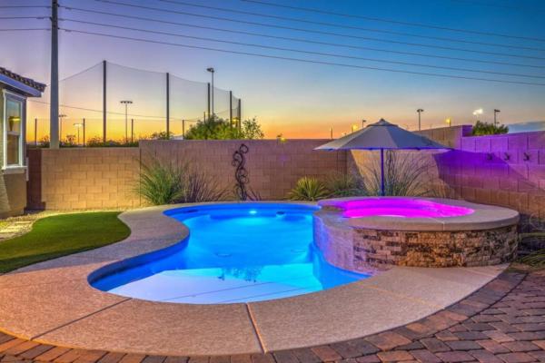 Gramsci Sparkling Pool Spa in Inspirada, Las Vegas