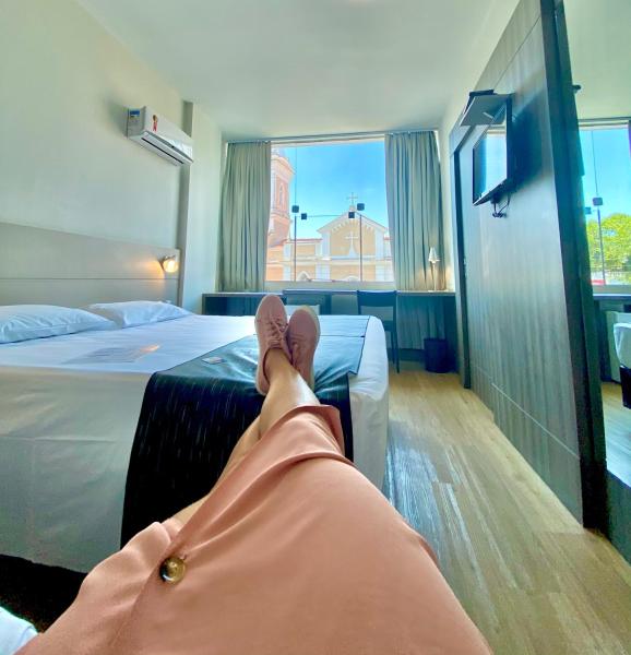 Nella foto è visibile l'oggetto Hotel Valerim Itajaí / Navegantes situato nella città di Itajaí.